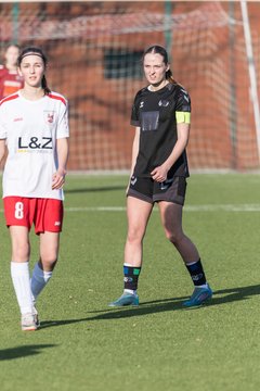 Bild 225 - wBJ SV Wahlstedt - SV Henstedt Ulzburg : Ergebnis: 0:1
